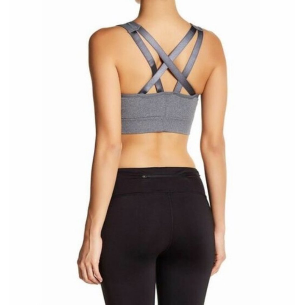 NWT PUMA Seamless Graphic Logo Sports Bra - Picture 4 of 6